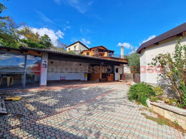 Casa indipendente in affitto a L'Aquila AQ