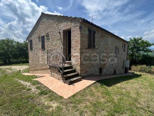 Casa indipendente in affitto a Monteleone di Fermo