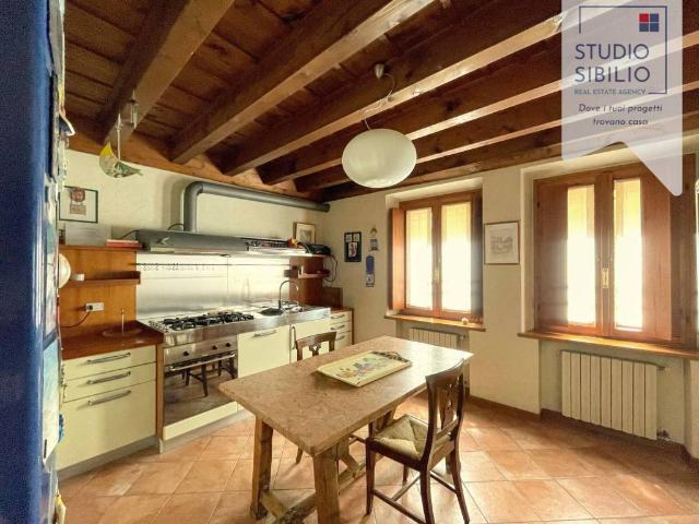 Casa Indipendente in affitto a Mantova, giardino, riscaldamento autonomo, travi a vista TrovaCasa