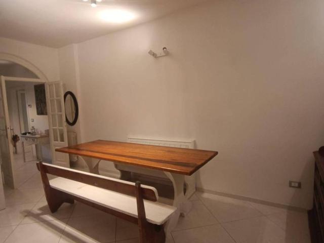 Casa indipendente in affitto a Massa MS