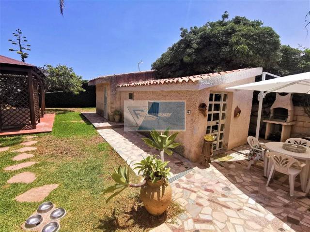 Casa indipendente in affitto a Noto