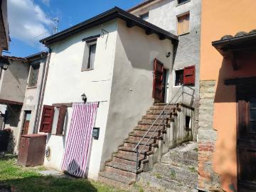 Casa indipendente in affitto a Novafeltria RN
