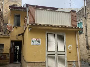 Casa indipendente in affitto a Naro AG