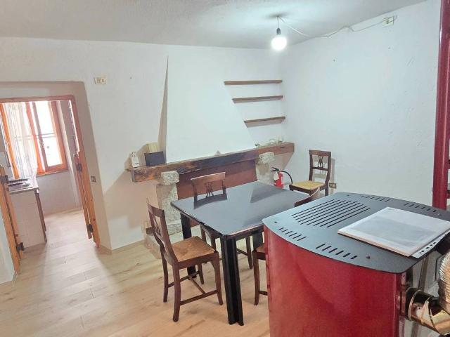 Casa indipendente in affitto a Nuoro NU