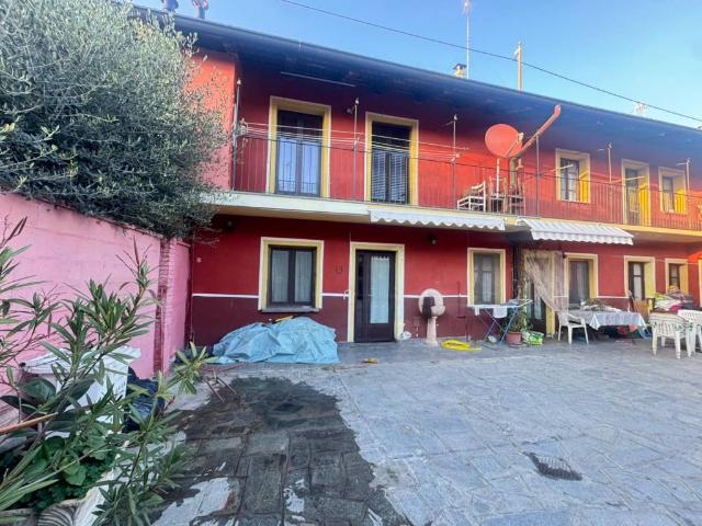 Casa indipendente in affitto a Sommariva del Bosco CN