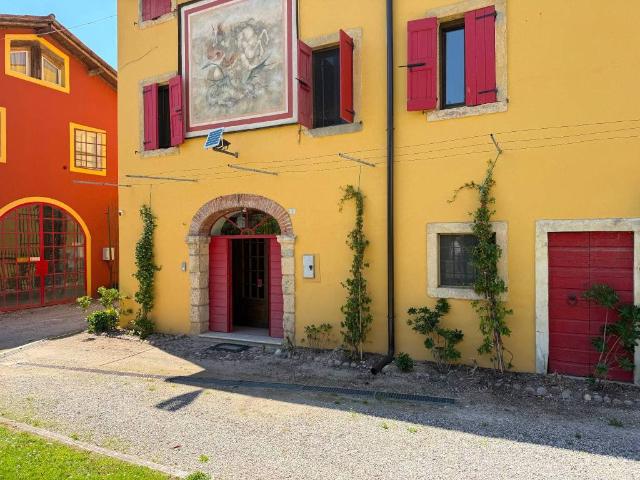 Casa indipendente in affitto a Sona VR