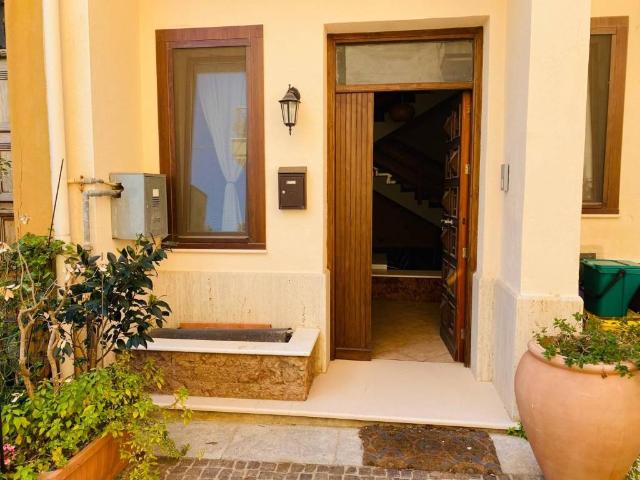 Casa indipendente in affitto a Santa Flavia PA