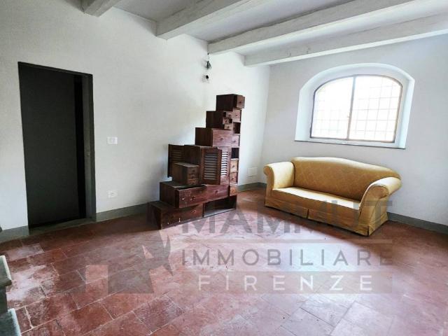 Casa Indipendente in affitto a Scandicci via di Marciola, giardino privato, posto auto, parzialmente arredato TrovaCasa