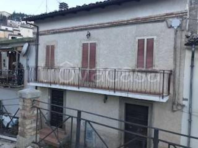 Casa Indipendente in affitto a Secinaro piazza degli Eroi, 13/14, arredato, balcone, cucina a vista TrovaCasa