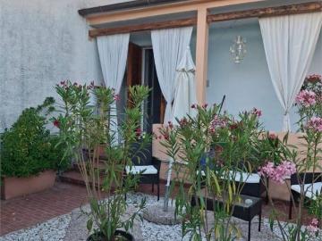 Casa indipendente in affitto a Seravezza LU