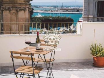 Casa Indipendente in affitto a Siracusa largo Porta Marina, arredato, terrazzo, vista mare TrovaCasa