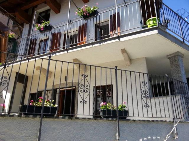 Casa indipendente in affitto a Stresa VB