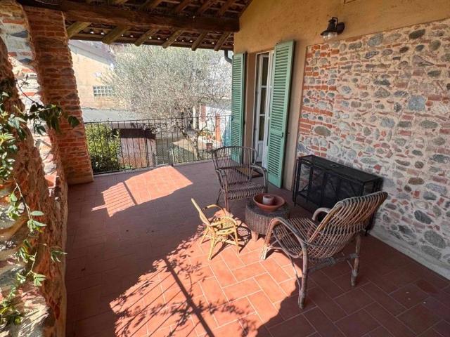 Casa indipendente in affitto a Sumirago VA