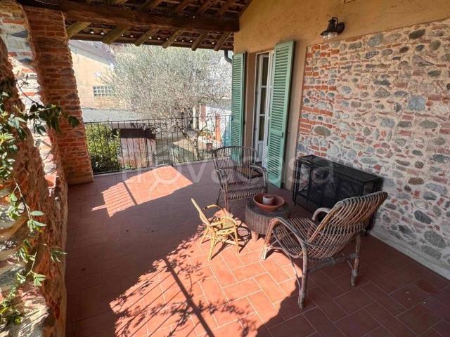 Casa Indipendente in affitto a Sumirago via Federico Confalonieri, 18, arredato, giardino privato, terrazzo TrovaCasa