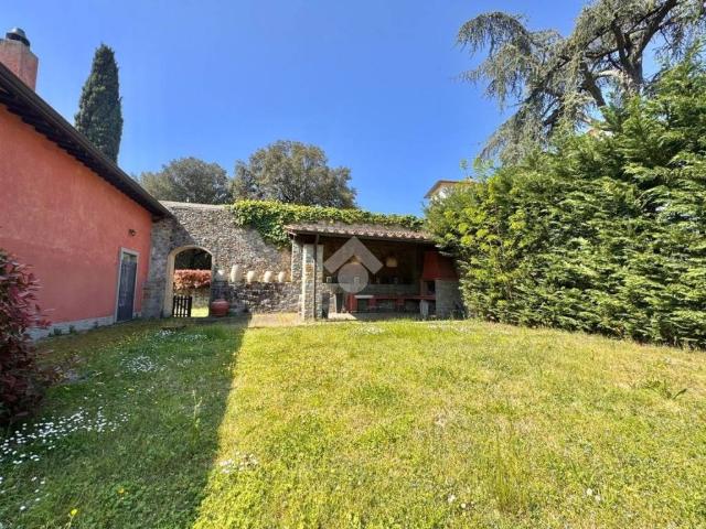 Casa Indipendente in affitto a Poggio a Caiano via Santa Cristina in Pilli, 100, giardino privato, box, vista panoramica TrovaCasa