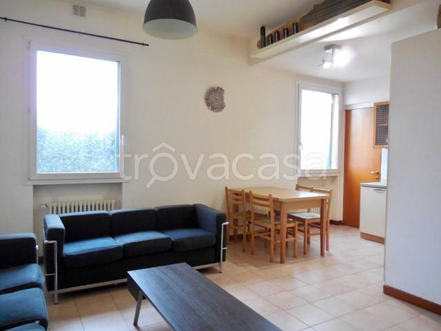 Casa Indipendente in affitto a Padova via Armistizio, posto auto, riscaldamento autonomo, parzialmente arredato TrovaCasa
