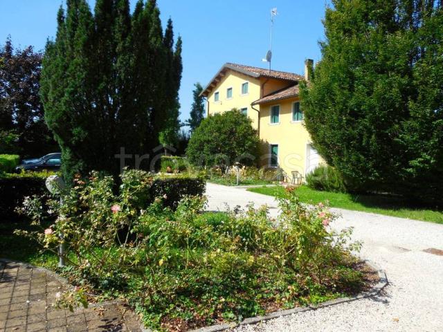 Casa Indipendente in affitto a Padova via Armistizio, posto auto, riscaldamento autonomo, parzialmente arredato TrovaCasa