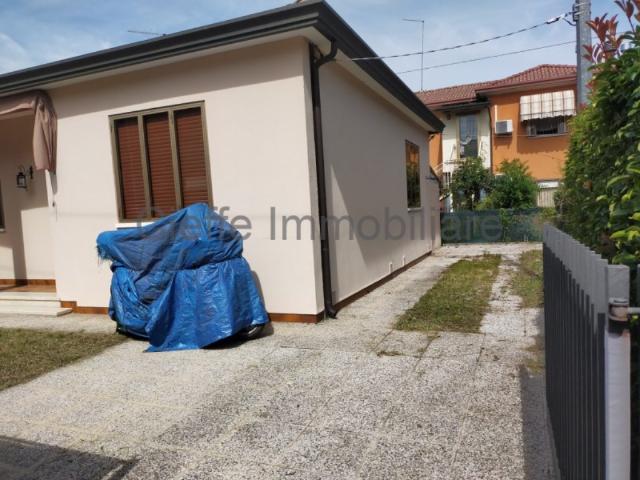 Casa Indipendente in affitto a Padova via capioni, arredato, giardino privato, box TrovaCasa