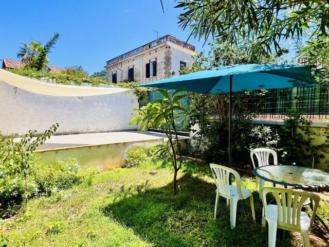 Casa Indipendente in affitto a Palermo, arredato, giardino privato, posto auto TrovaCasa