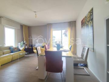 Casa Indipendente in affitto a Paratico viale aldo madruzza, giardino privato, box, vista lago TrovaCasa