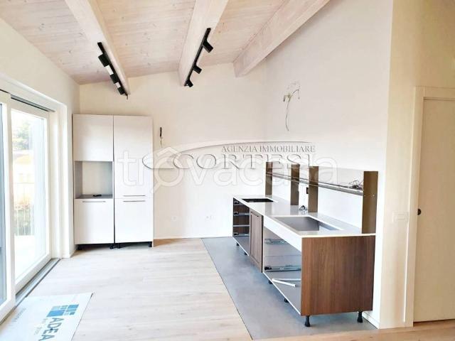 Casa Indipendente in affitto a Perugia ponte Valleceppi, Via della Cerqua, posto auto, terrazzo, parzialmente arredato TrovaCasa