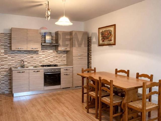 Casa indipendente in affitto a Pizzoli AQ