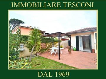 Casa indipendente in affitto a Pietrasanta LU