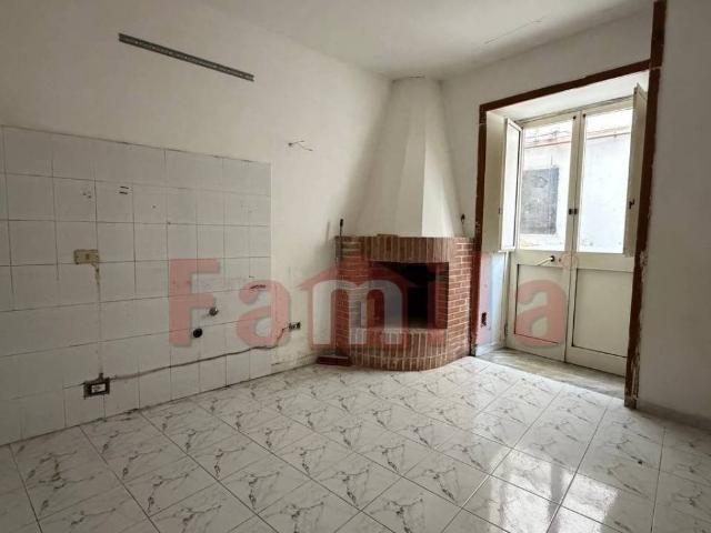 Casa Indipendente in affitto a Quadrelle corso Umberto I, terrazzo, caminetto, lavanderia TrovaCasa