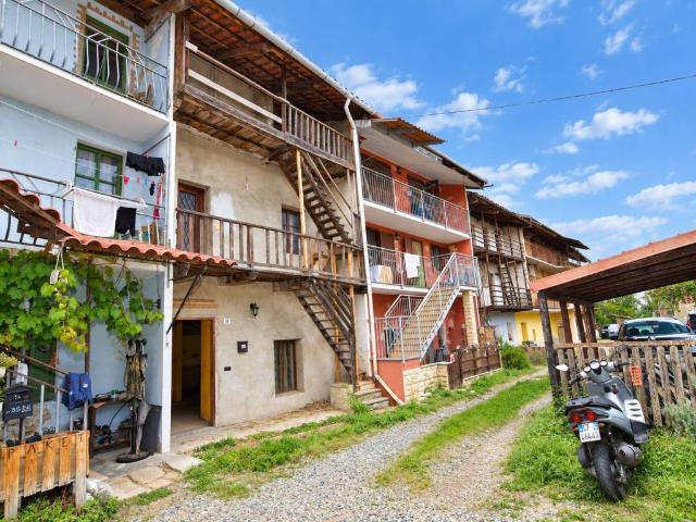 Casa indipendente in affitto a Rocca Canavese TO