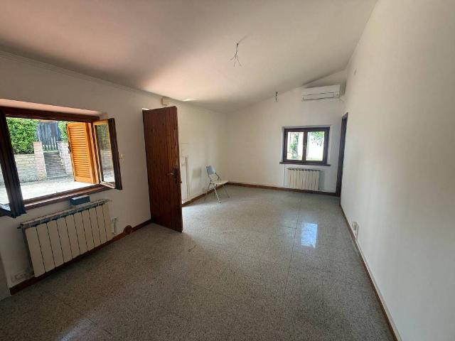 Casa indipendente in affitto a Roma RM