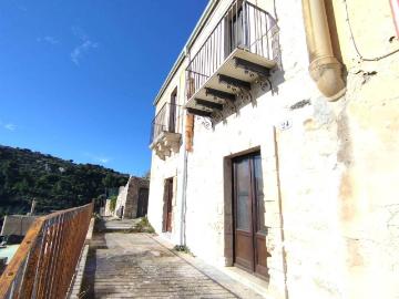 Ragusa, Via Loreto Gallinara