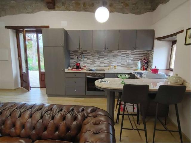 Casa indipendente in affitto a Todi PG