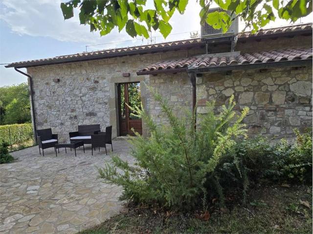 Casa indipendente in affitto a Todi PG