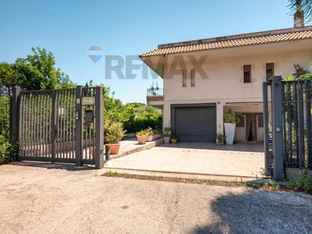 Casa indipendente in affitto a Taormina ME