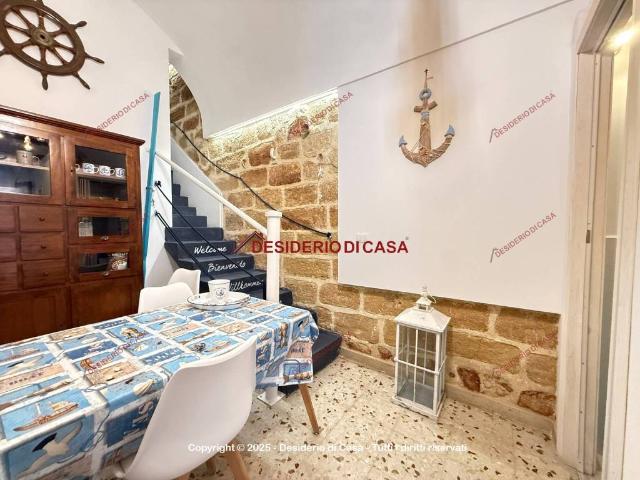 Casa indipendente in affitto a Terrasini PA
