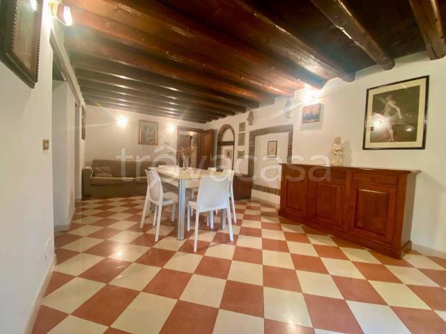 Casa Indipendente in affitto a Venezia via Terraglio, 59, arredato, giardino privato, riscaldamento autonomo TrovaCasa