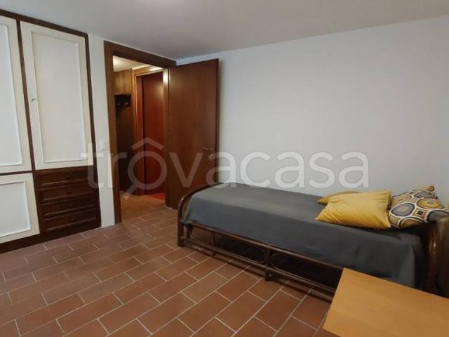 Casa indipendente in affitto a Verona via Enrico De Nicolis, Centro Storico