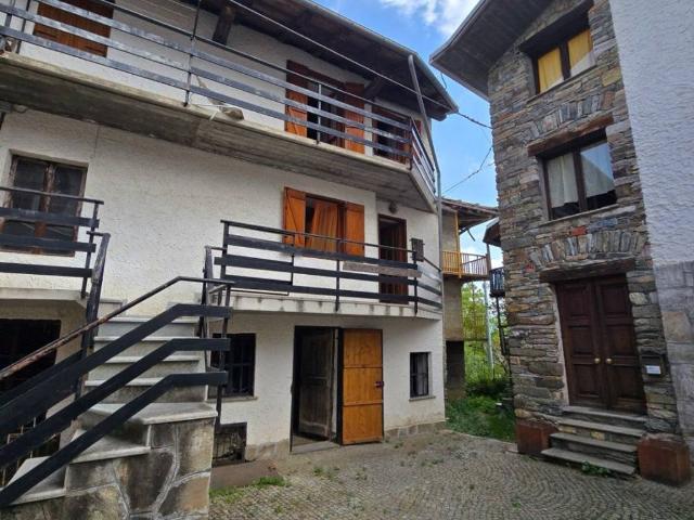 Casa indipendente in affitto a Viù TO