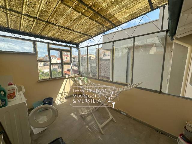Casa Indipendente in affitto a Viareggio via Battisti, 180, arredato, terrazzo, aria condizionata TrovaCasa