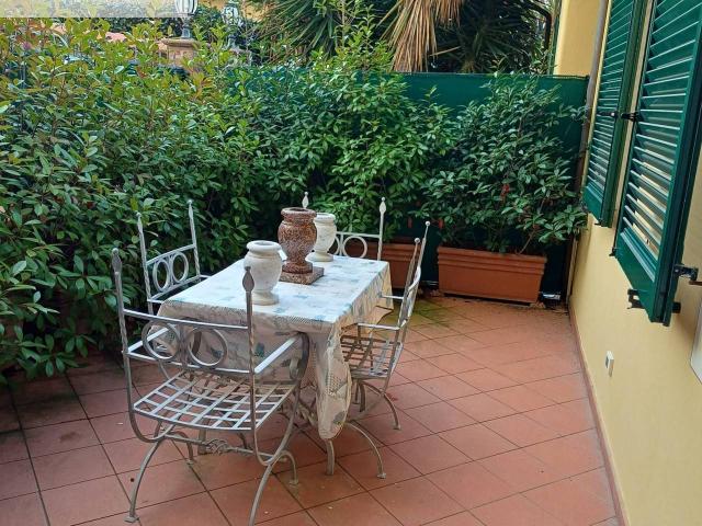 Casa indipendente in affitto a Viareggio