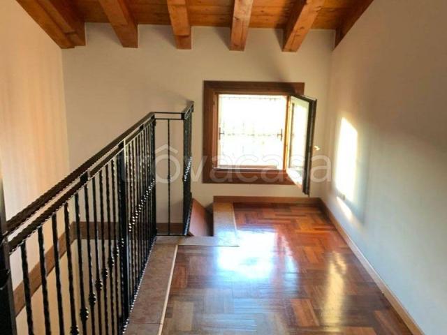 Casa Indipendente in affitto a Vicenza, giardino privato, box, parzialmente arredato TrovaCasa
