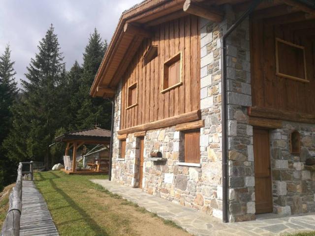 Casa indipendente in affitto a Vione BS