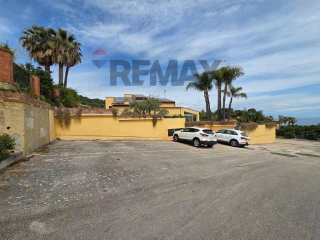 Casa Indipendente in affitto ad Augusta contrada Baia di Arcile, snc, arredato, giardino privato, posto auto TrovaCasa