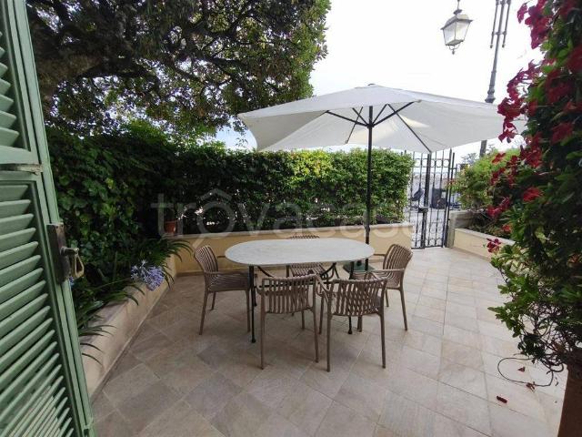 Casa Indipendente in affitto ad Alassio passeggiata Cadorna, 15, arredato, giardino privato, terrazzo TrovaCasa