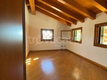 Casa Indipendente in affitto ad Albettone via San Vito, non arredato/vuoto, giardino privato, posto auto TrovaCasa