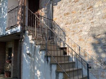 Casa Indipendente in affitto ad Alviano vocabolo Giardino, non arredato/vuoto, giardino privato, terrazzo TrovaCasa