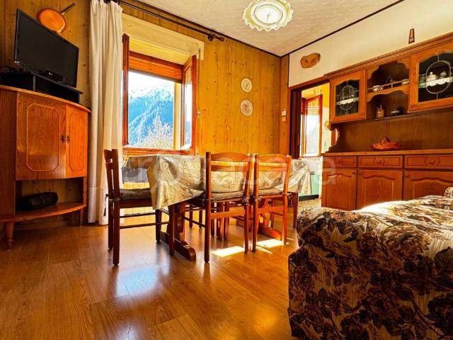 Casa Indipendente in affitto ad Antrona Schieranco via Mottone, arredato, giardino privato, panoramica TrovaCasa