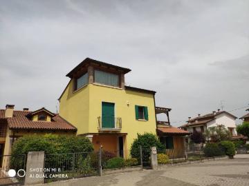 Casa Indipendente in affitto ad Arcugnano, giardino privato, terrazzo, cucina abitabile TrovaCasa
