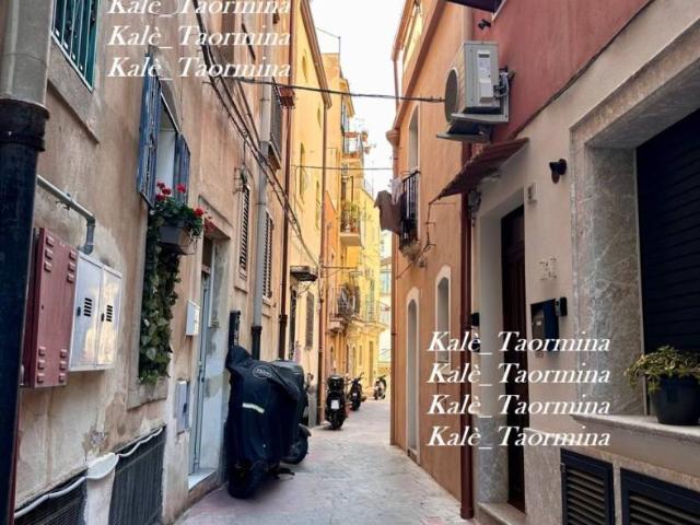 Casa Indipendente in in affitto da privato a Taormina via Cuseni, 9, da privato, travi a vista, aria condizionata TrovaCasa