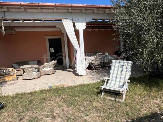 Casa Indipendente in in affitto da privato a Bracciano via di Pratigliolo, 4, da privato, porta blindata, porticato TrovaCasa